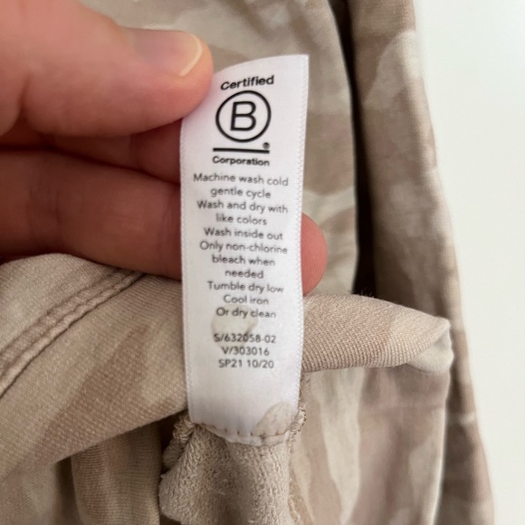 Athleta Balance Pullover size Large - Picture 6 of 7